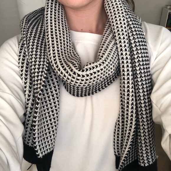 Coach knitted scarf - Picture 1 of 4